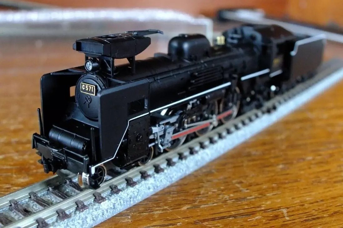 Picture 5 of 16