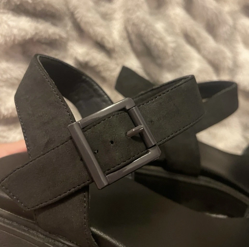 TORRID Black Chunky Sandals Size 10 WW - Image 3 of 4
