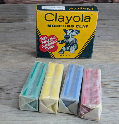 Clayola Non-Hardening Modeling Clay Assorted #206 Red Yellow Blue Green