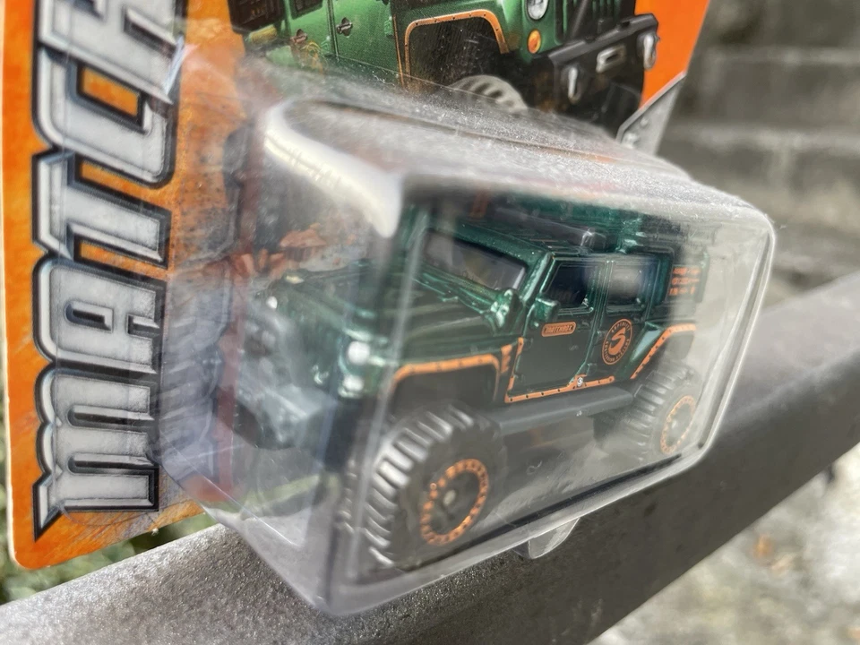 1:64 MATCHBOX JEEP WRANGLER SUPERLIFT NUOVA - Immagine 2 di 4