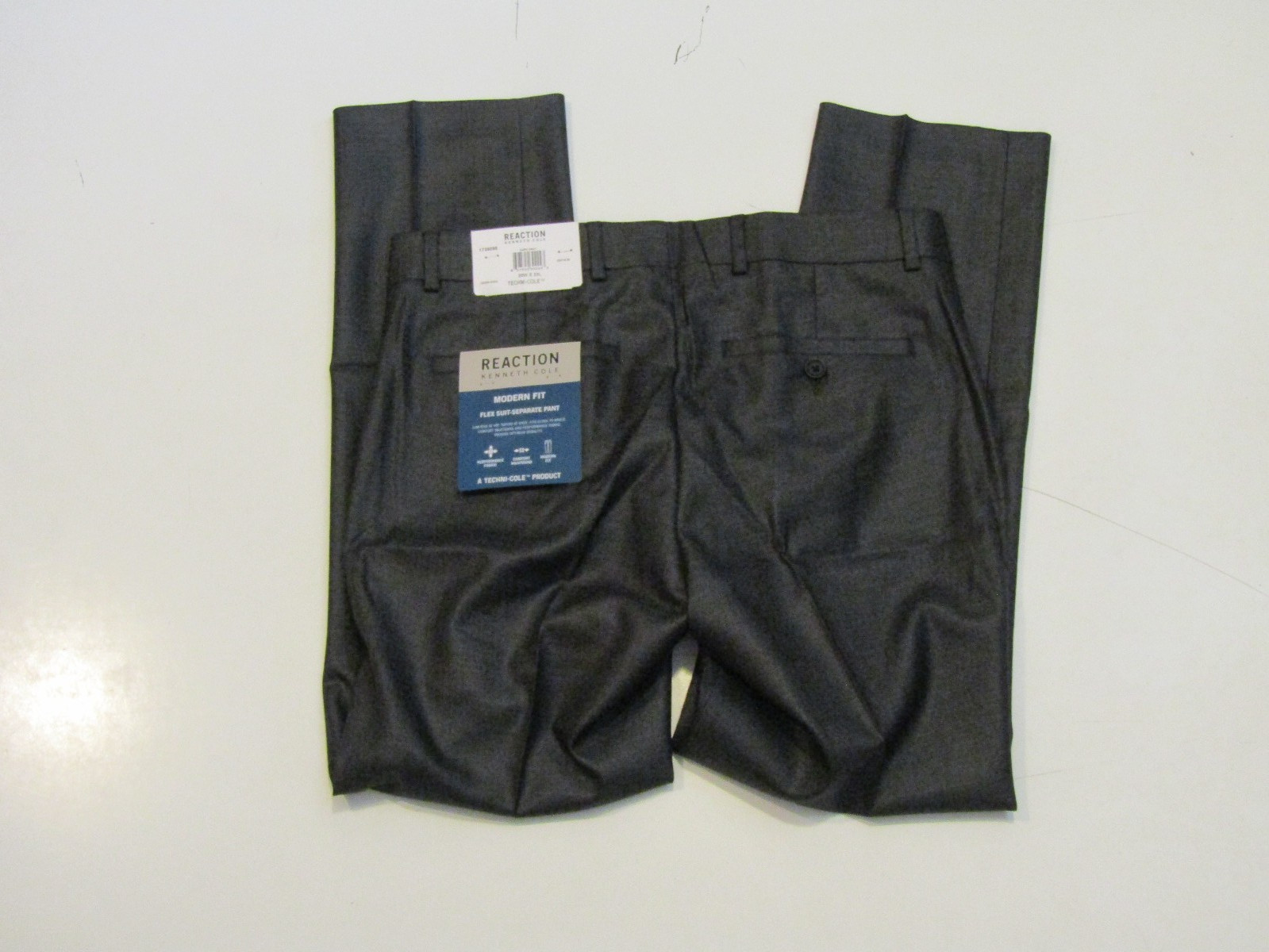 NWT Mens KENNETH COLE REACTION Dark Gray Flex Suit-Separate 