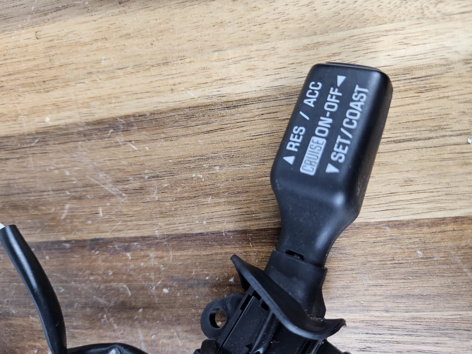 Interruptor de control de crucero para Lexus GS300 1999 2000 2001 2002 84630-30190 FABRICANTE DE EQUIPOS ORIGINALES Foto 2 de 4