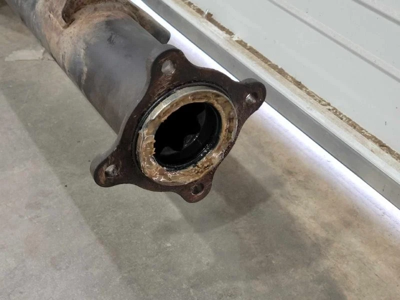 05-15 Toyota Tacoma 4x2 eje trasero carcasa tubo desnudo genuino OEM 4211004092 Foto 3 de 4