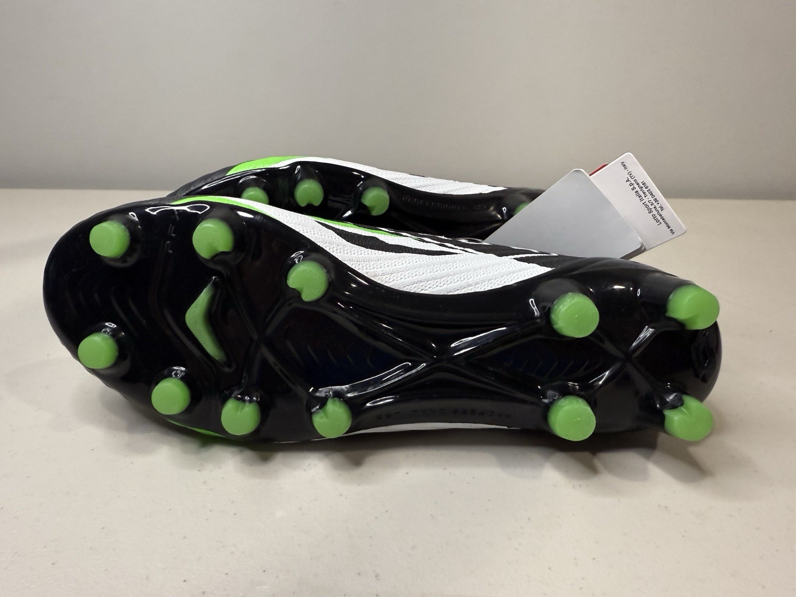 Tacchetti calcio uomo taglia 6 Lotto Solista 200 VI FG nero bianco verde primavera