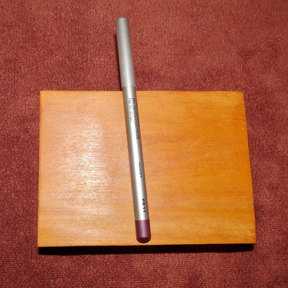 BENEFIT Vintage Lipliner Pencil Hussy Made in Germany RARE DISC - Image 2 of 2