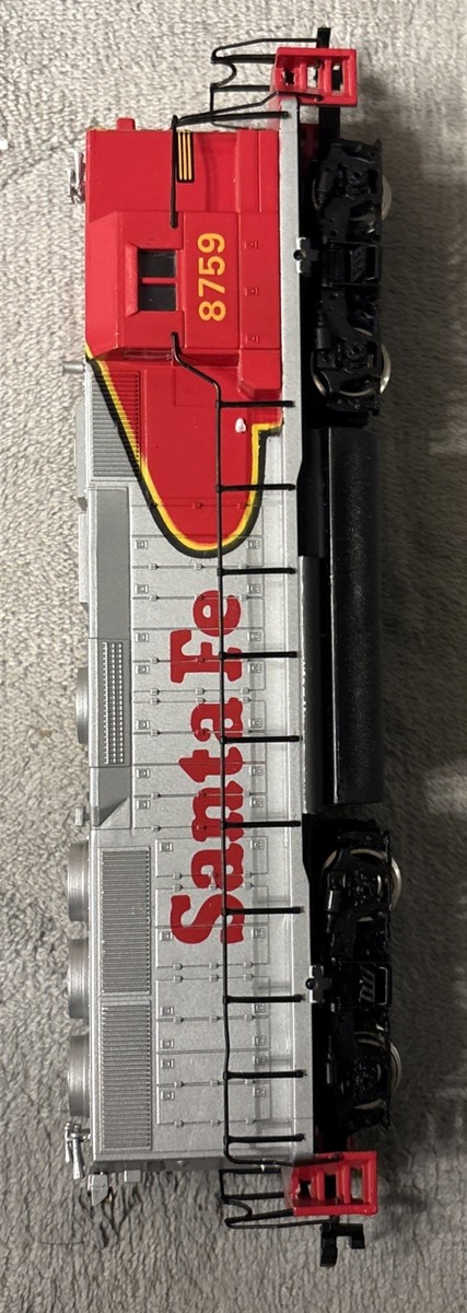 Bachmann N Scale Santa Fe GP50 Diesel Locomotive 8759 W/8