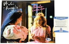 Amelia Kinkade & Linnea Quigley signed 8x10 Photo Beckett Authentication