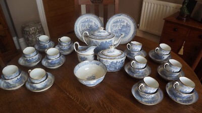 Frühes 19. Jahrhundert Triple Willow blau-weiß Tee-/Kaffeeservice für zwölf