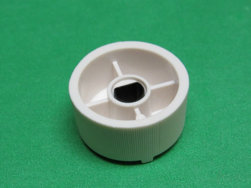 Russound ALTx Placa de Pared Blanca Perilla Eje D 26X15 para Impedancia Volumen Coincidente Foto 2 de 4