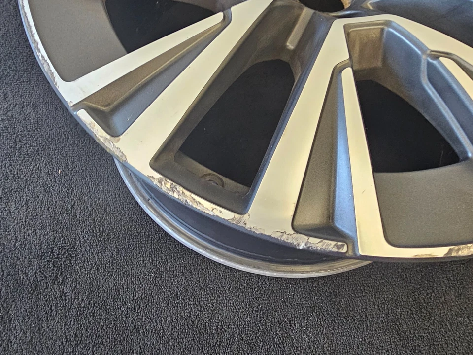 Llanta de aleación 18-22 XC90 Volvo 20" x 9 5 radios múltiples corte diamante negro 32243456 Foto 3 de 4