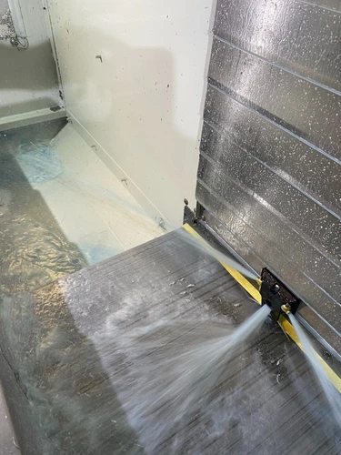 Haas VF   Y Axis Sprayers - Adjustable