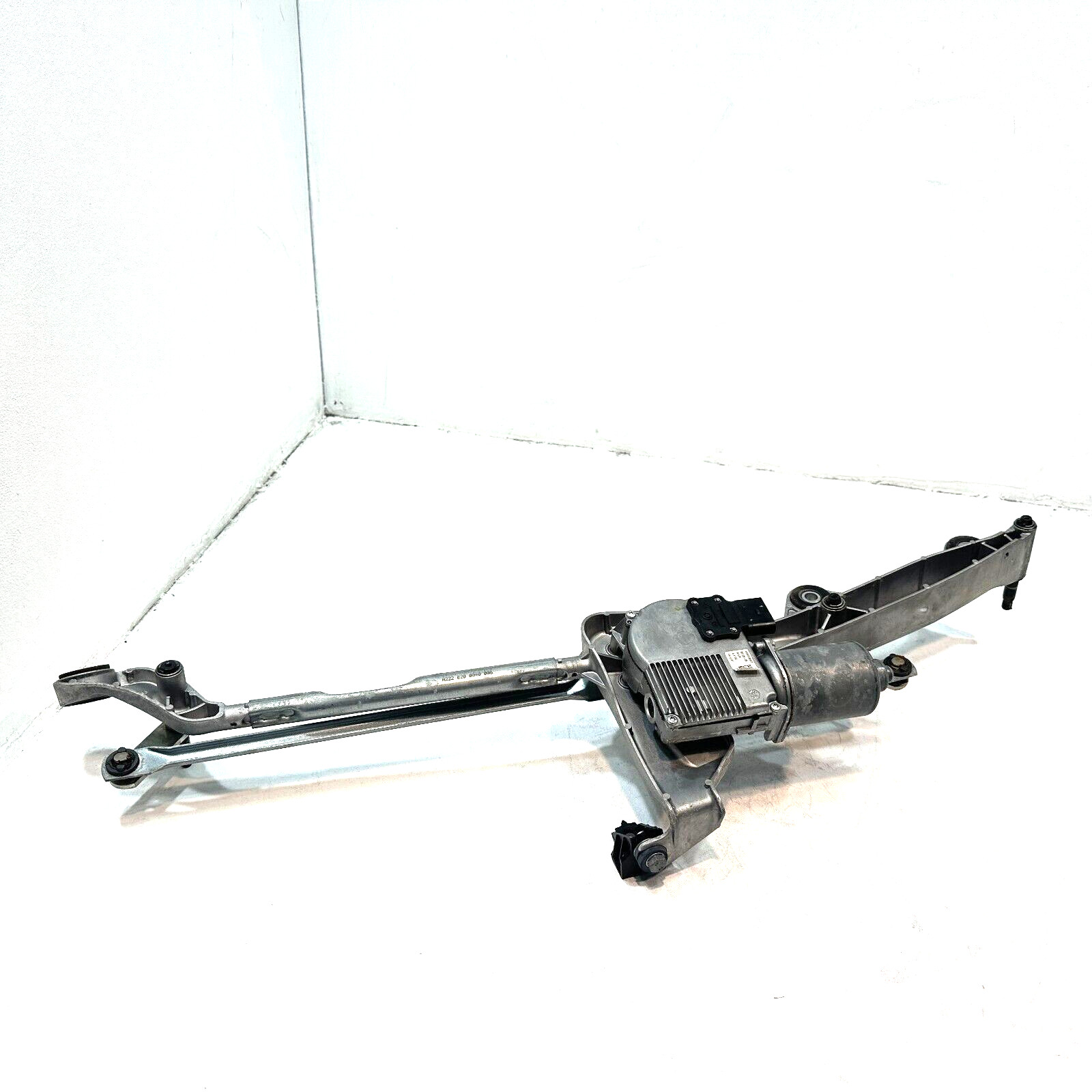 Mercedes-Benz W222 S550 2014-2017 Front Wiper Motor & Linkage OEM