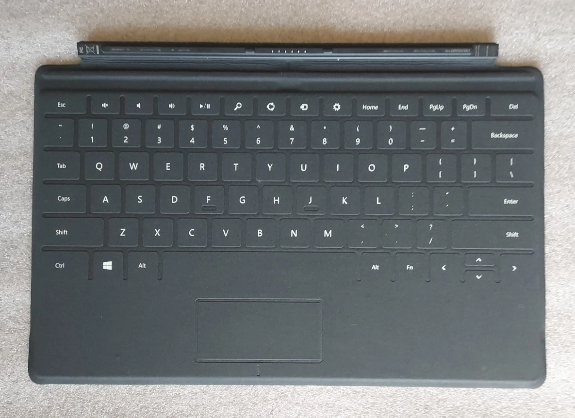 Preços baixos em Microsoft Surface RT Estojos, capas e Capas com