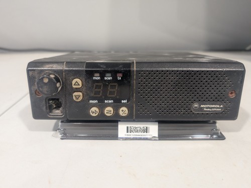 Motorola GM300 UHF Radio 438-470Mhz - 8 Freq Memory, 25-40W output - For Parts