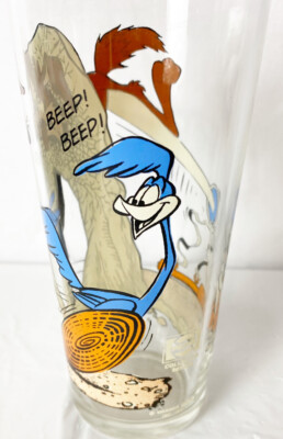 1976 Road Runner Wile E Coyote Warner Bros Cartoon Glass Pepsi