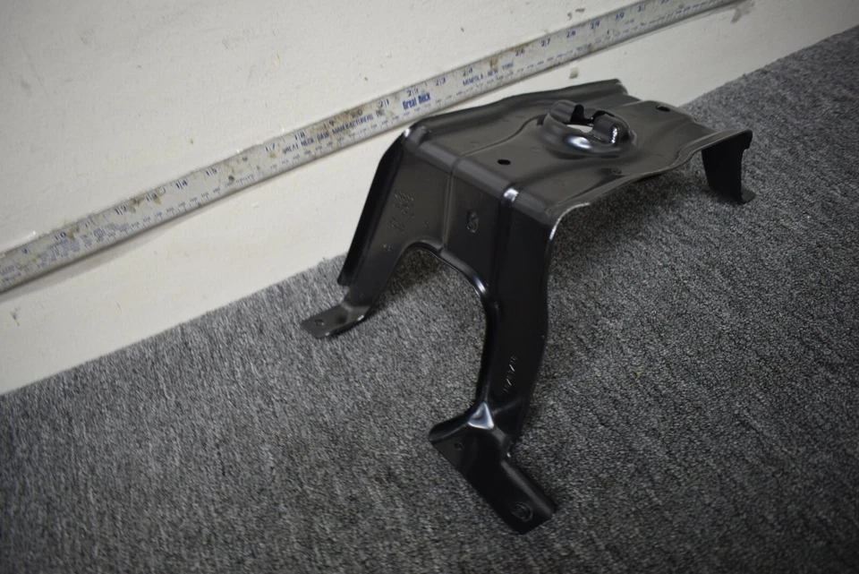 AUDI RS5 2018 soporte de repuesto montaje de fábrica OEM Foto 2 de 4