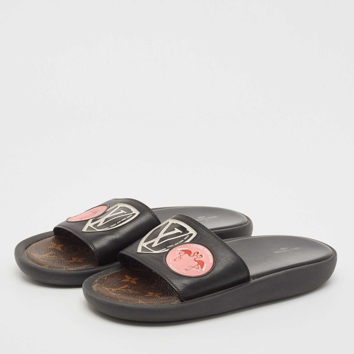 LOUIS VUITTON SLIDE SANDALS FLIP FLOP 39.5 BLACK Louis Vuitton Black Leather LV Flamingo Flat Slide Sandals  main image 4