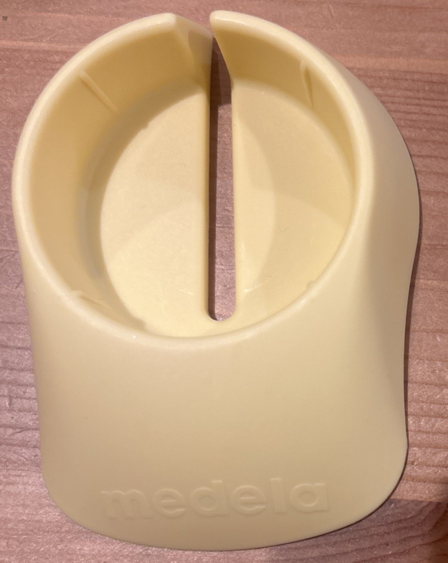 (1) Medela Bottle Stand Yellow 5oz / 8oz (150ml / 250ml) Baby Bottle Holder