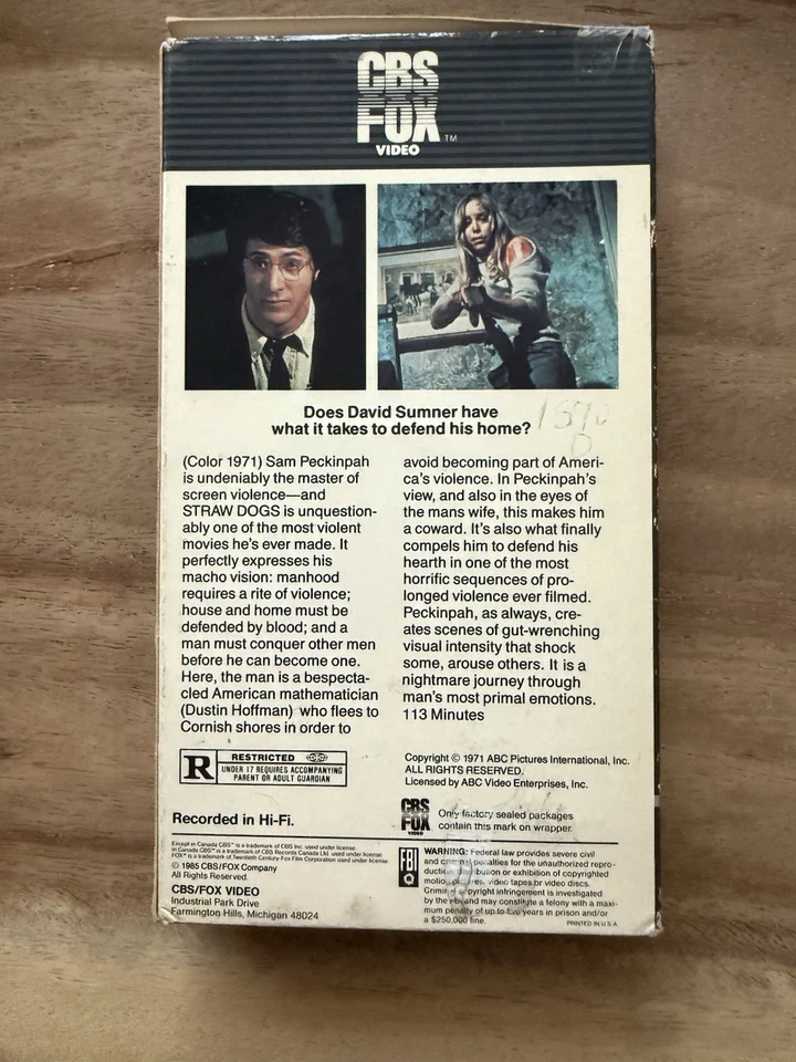 Very Rare 1971 Straw Dogs VHS 1985 Release CBS FOX Dustin Hoffman Phar-Mor - Image 2 of 4