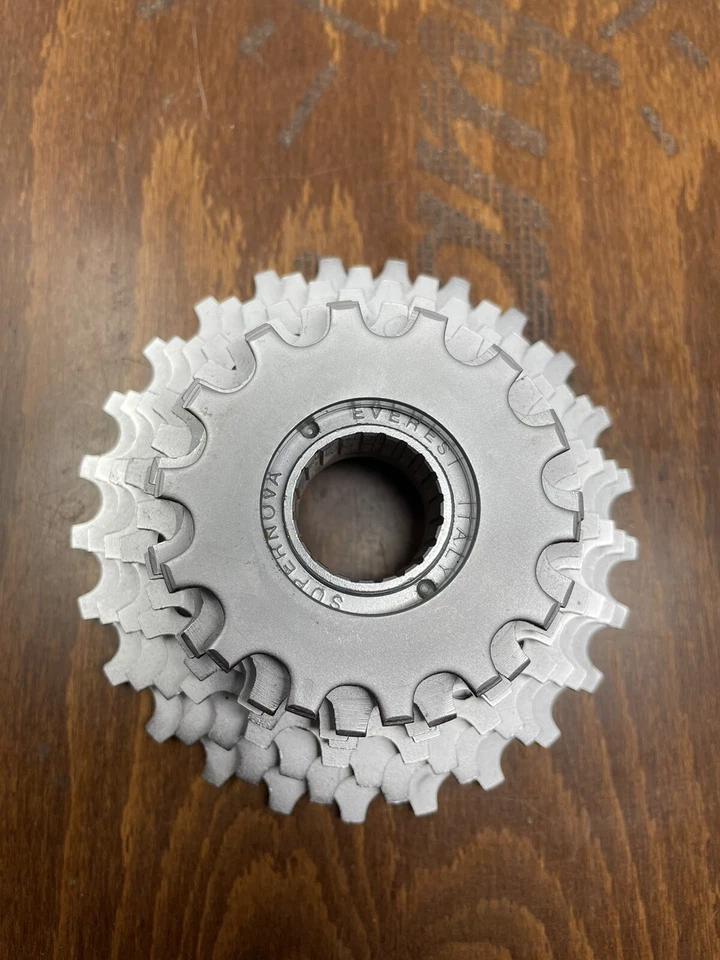 Vintage NOS Everest Caimi Cromo Supernova Silver  8 Speed Freewheel 14-25 RARE - Image 2 of 4