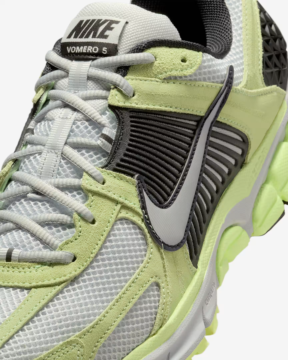 ★Nike★ Zoom Vomero 5 M Barry Bolt Pure Platinum Black  Nike Zoom Vomero 5 SE SP Men's Shoes. Nike.com