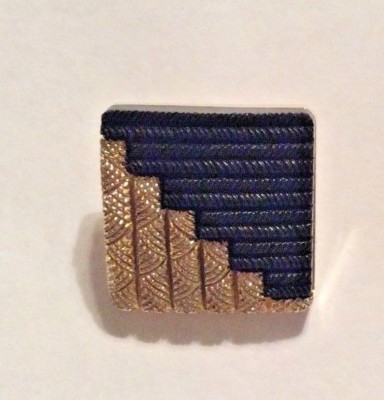 yon BLUMENTHAL LANSING BUTTONS #41257 BLACK & GOLD SQUARE- 25MM--3