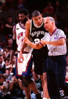 Finals San Antonio Spurs Tim Duncan talking to referee Bennett Sal- Old Photo