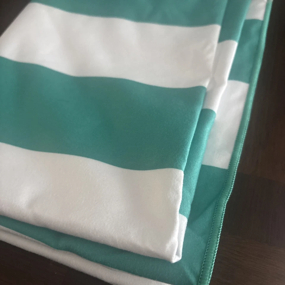 4 Pack Large Quick Dry Beach Towel 30"x60" Microfiber Sandfree Beach Towel Set - Image 2 of 4