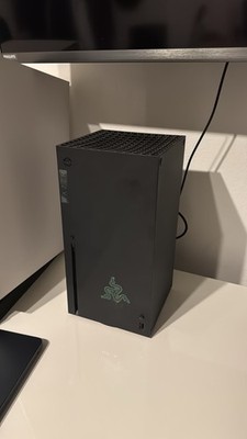 Microsoft Xbox Series X 1TB Spielekonsole - Schwarz