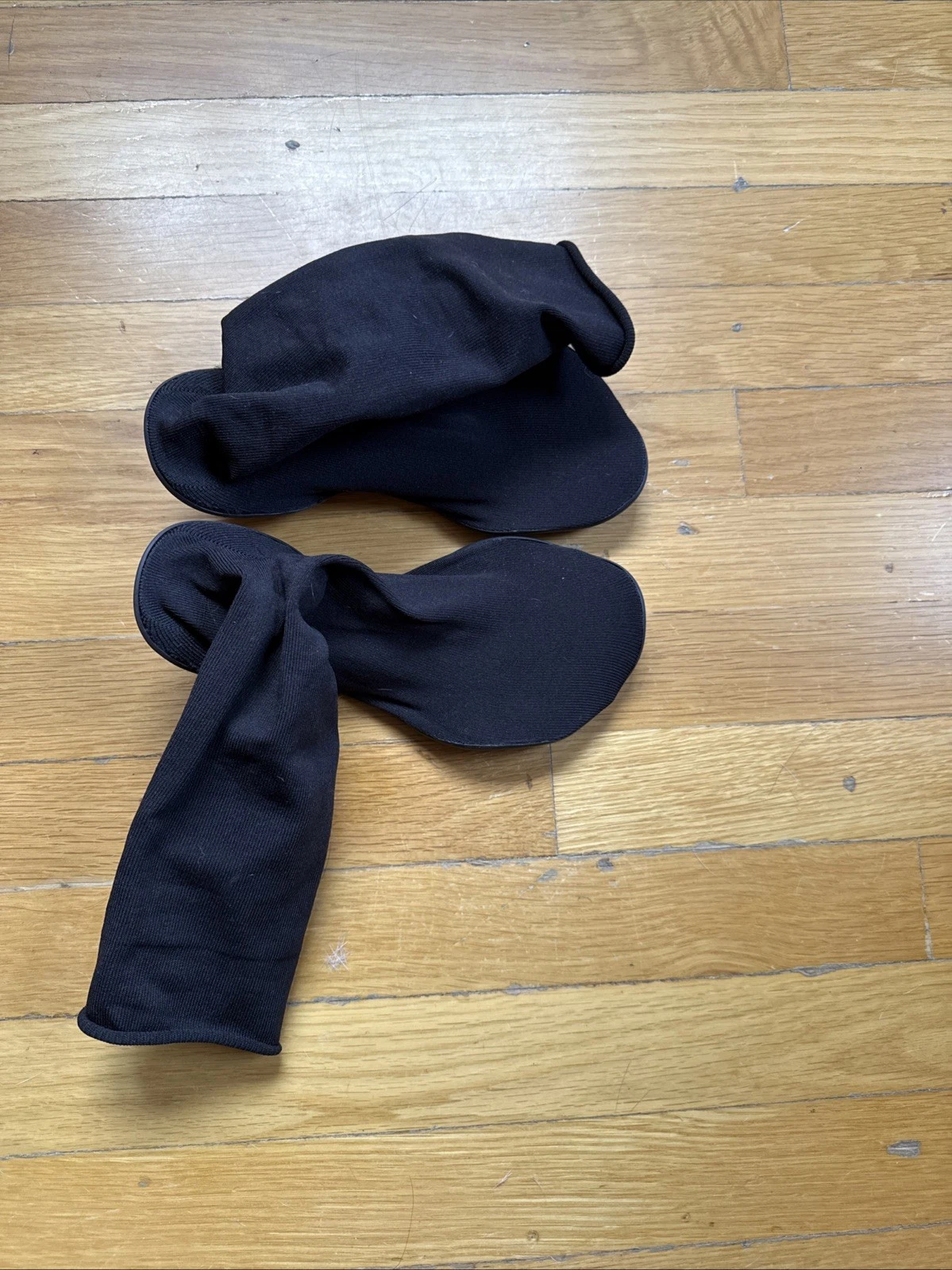 Yeezy Pods Nero Taglia 1 YZY Pod