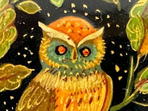 Caja Baratija Búho Atenea Sabiduría Rusa Palekh Laca Negra Pintada a Mano Redonda - Imagen 4 de 9