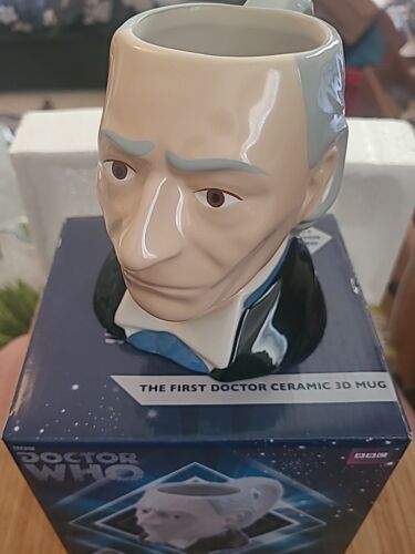 🏪 BBC DOCTOR WHO Ceramic 3D MUG - The 1st Doctor - William Hartnell. UNUSED - Imagen 1 de 14