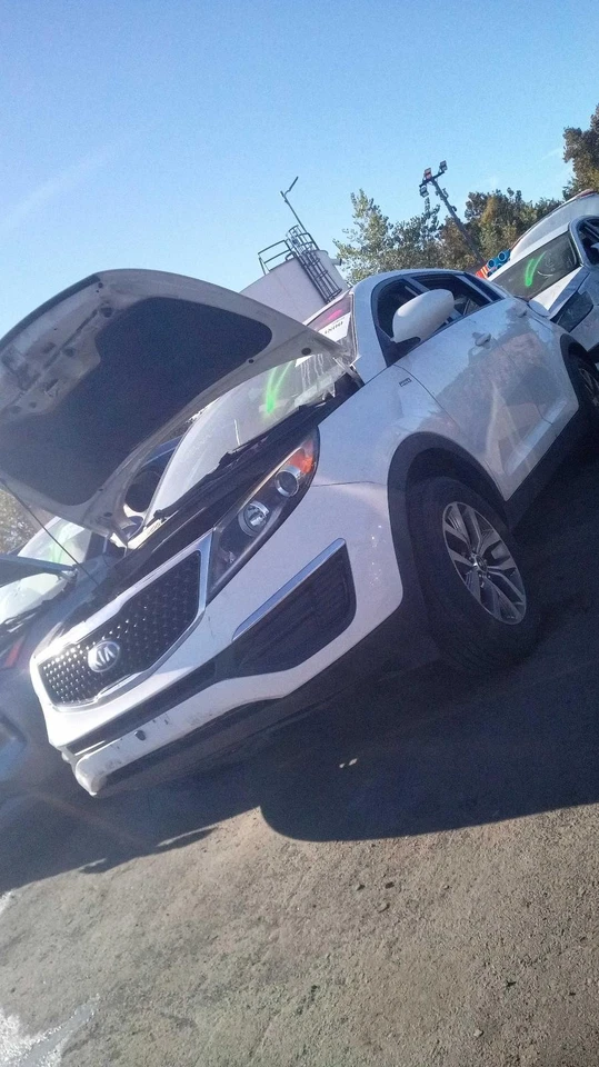 Depósito de líquido de lavadora usado se adapta a: Kia Sportage 2016 sin sensor de nivel de fluido grado Foto 2 de 4