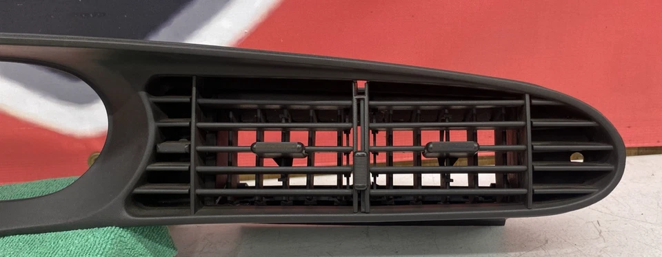 Porsche 944 1987 cuadro de instrumentos envolvente/ventilación de aire acondicionado 94455202300 Foto 3 de 4