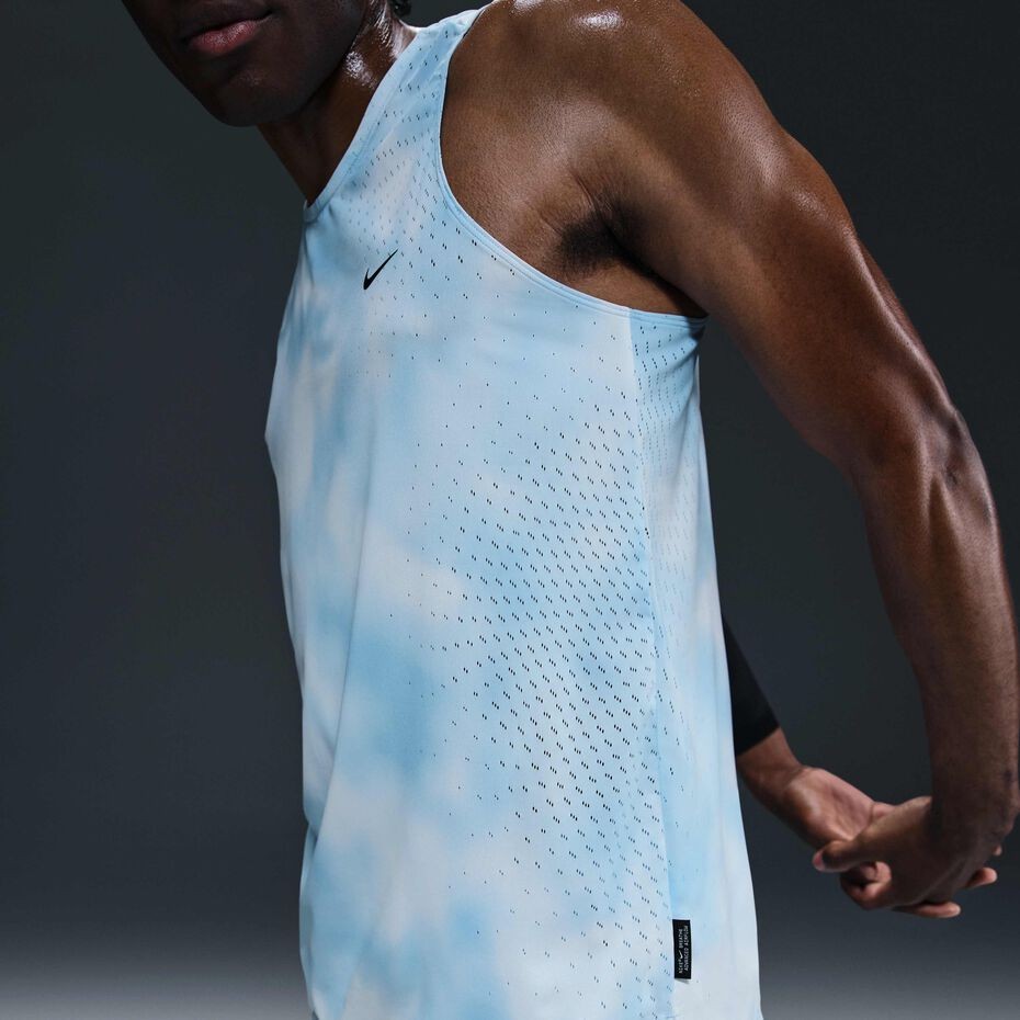 Size M Nike Running Division Breathe Dri-FIT ADV Running Tank Top