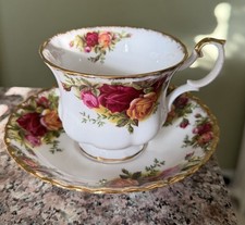 Royal Albert Old Country Roses Tea Cup Saucer...