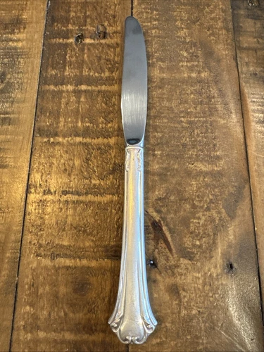 English Chippendale by Reed and Barton Sterling Silver Regular Knife Modern