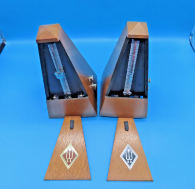 #SE4449# 2 Stück Wittner Metronom Holz mit Glocke Kugelfüße *funktionsfähig* RAR
