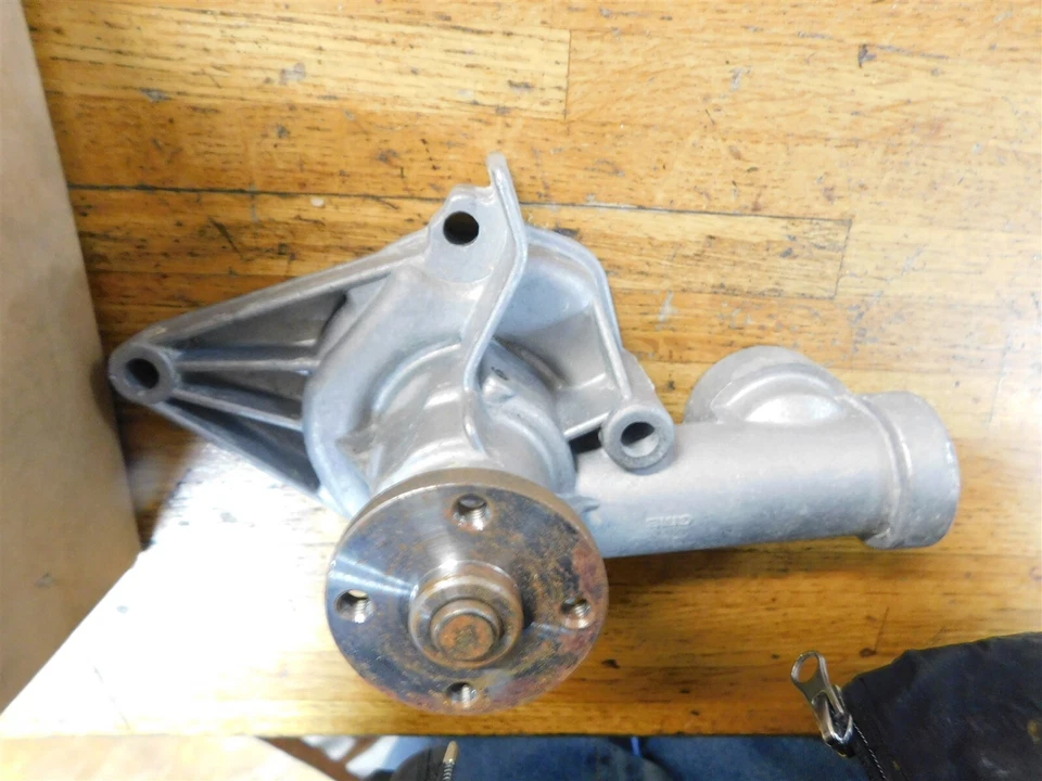 BOMBA DE ÁGUA NOS SERVE 1991 1992 1993 1994 1995 EAGLE SUMMITT MITSUBISHI MIRAGE 1.5 - Imagem 4 de 4