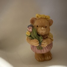 Vintage  Teddy Bear with Flowers Resin Figurine Ornament 6cm Pink GW