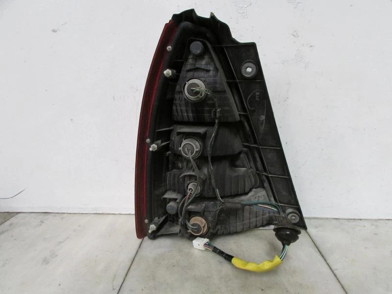 LUZ TRASERA 2003 SUBARU FORESTER Rh Foto 3 de 3