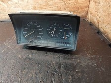 Volkswagen Polo II 86C 2F 1992 Geschwindigkeitsmesser Cockpit 87001239 35kW