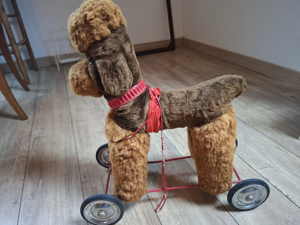 Ancien Jouet :caniche A Roulettes Rempli De Paille Bel État - Photo 2/4