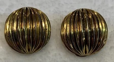 Vintage Gold Tone Shell Clip On Earrings