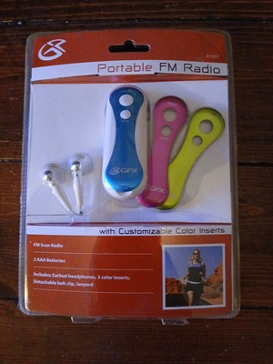 New GPX R1007 - Portable FM-Scan Radio w/ Interchangeable Faceplates & Earbuds