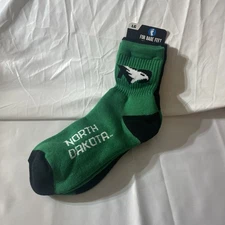 New 'for bare feet' North Dakota Fighting Hawk Socks Large [2 pair] athletic