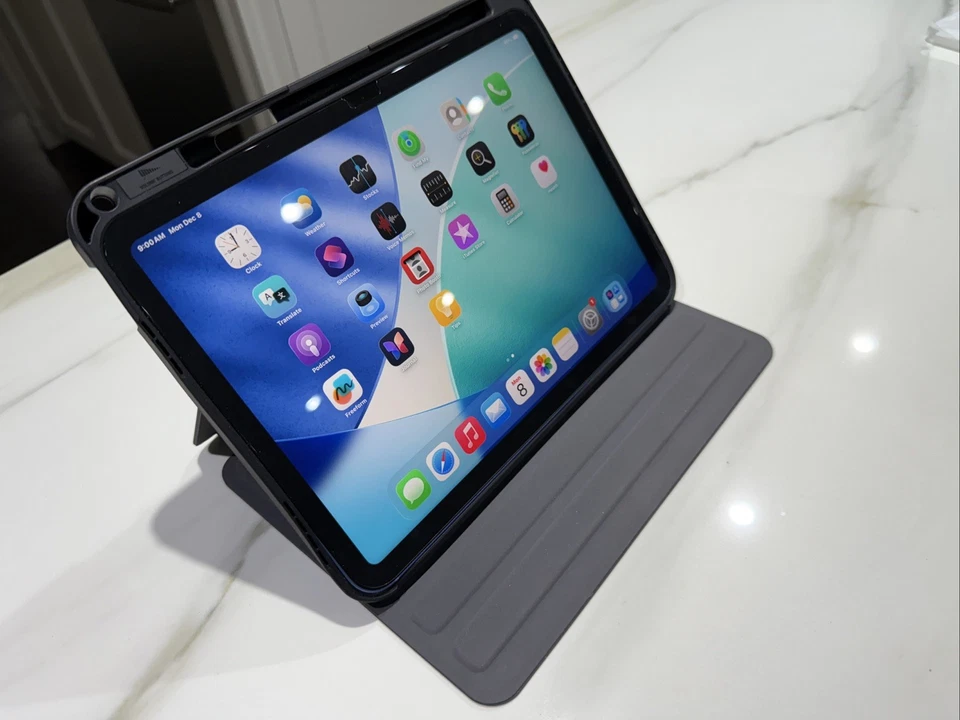 Apple iPad 10.9" 10th Generation,Wi-Fi + Cellular,64GB Blue,Unlocked - Image 2 of 4