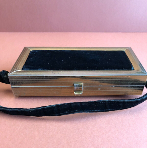 Vintage Velvet and Brass Box Purse - Picture 5 of 9