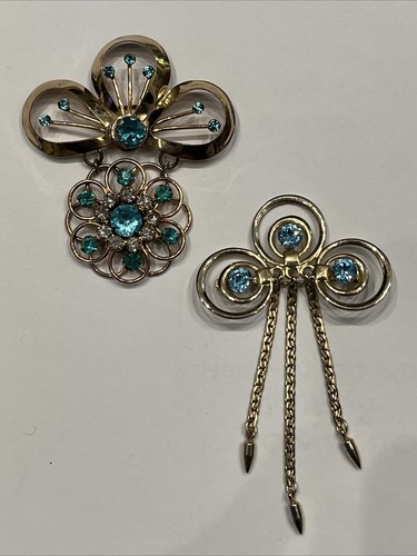 Vintage goldfarben Aquamarin blau wunderschönes Konvolut zwei Broschen Anstecknadeln