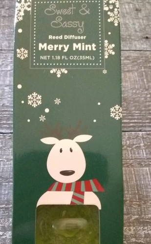 Christmas Reed Diffuser Mini Set Sweet and Sassy Merry Mint New - Picture 11 of 12
